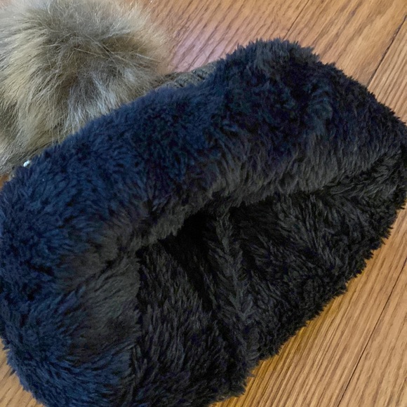 Brown tweed cable stitch Pom Pom hat - Picture 3 of 3